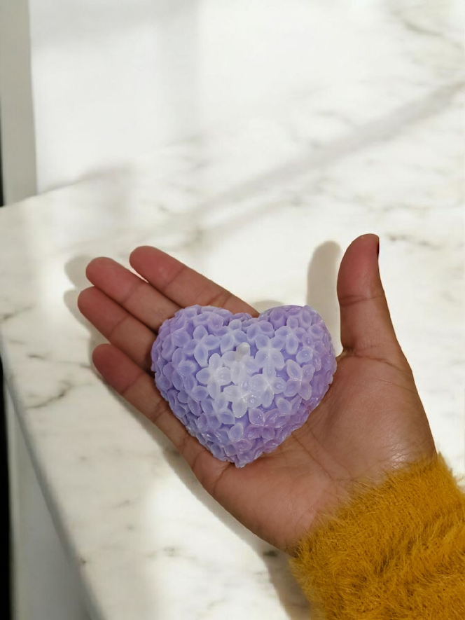 Heart Scented Candle – Romantic Gift & Elegant Home Décor