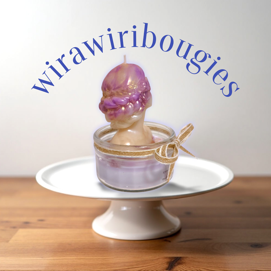 Woman Scented Candle in Container – Elegant Gift & Home